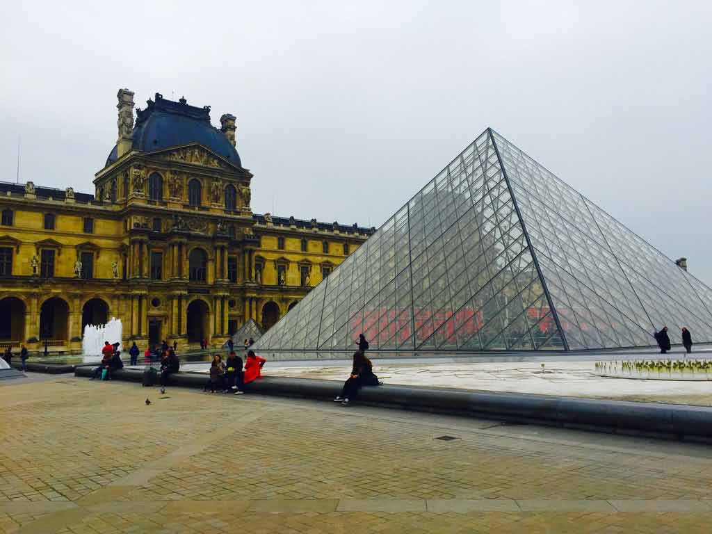 Museu do Louvre