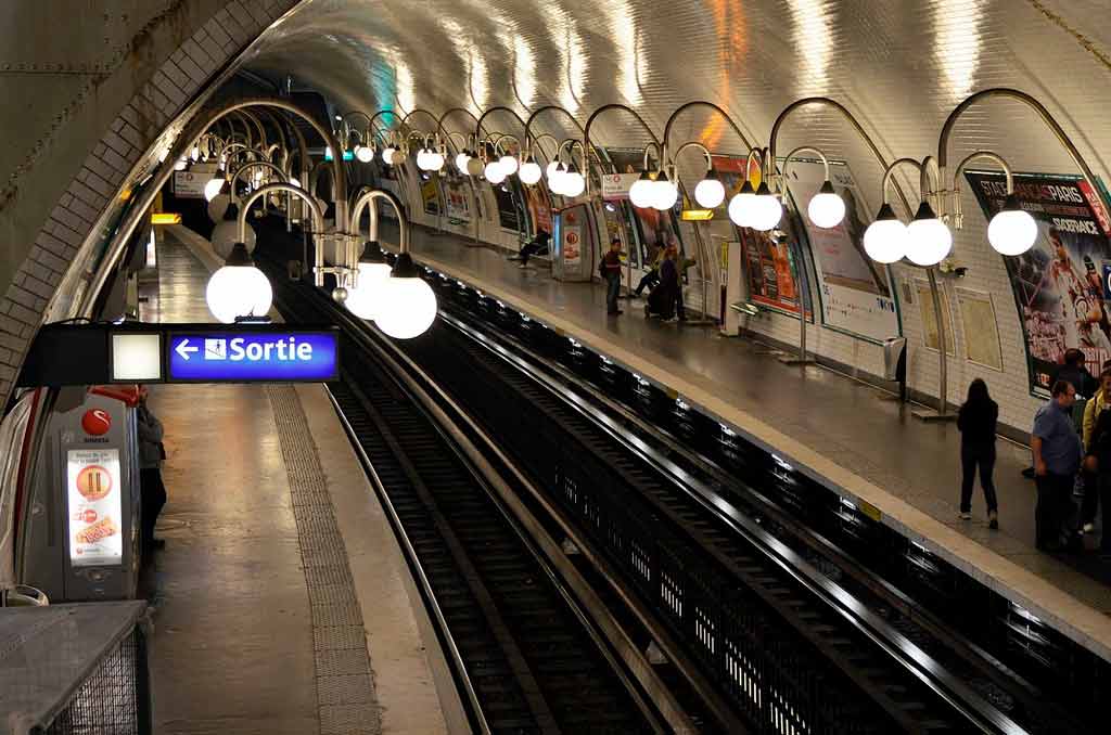 Quantos quilômetros tem o Metrô de Paris