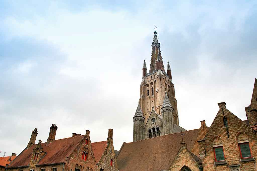 Bruges: Igreja de Nossa Senhora