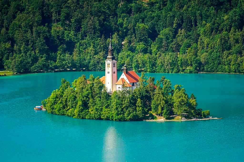 Lago Bled em um dia