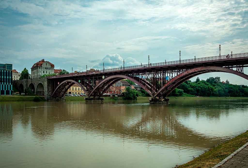 Maribor Eslovênia ponte velha