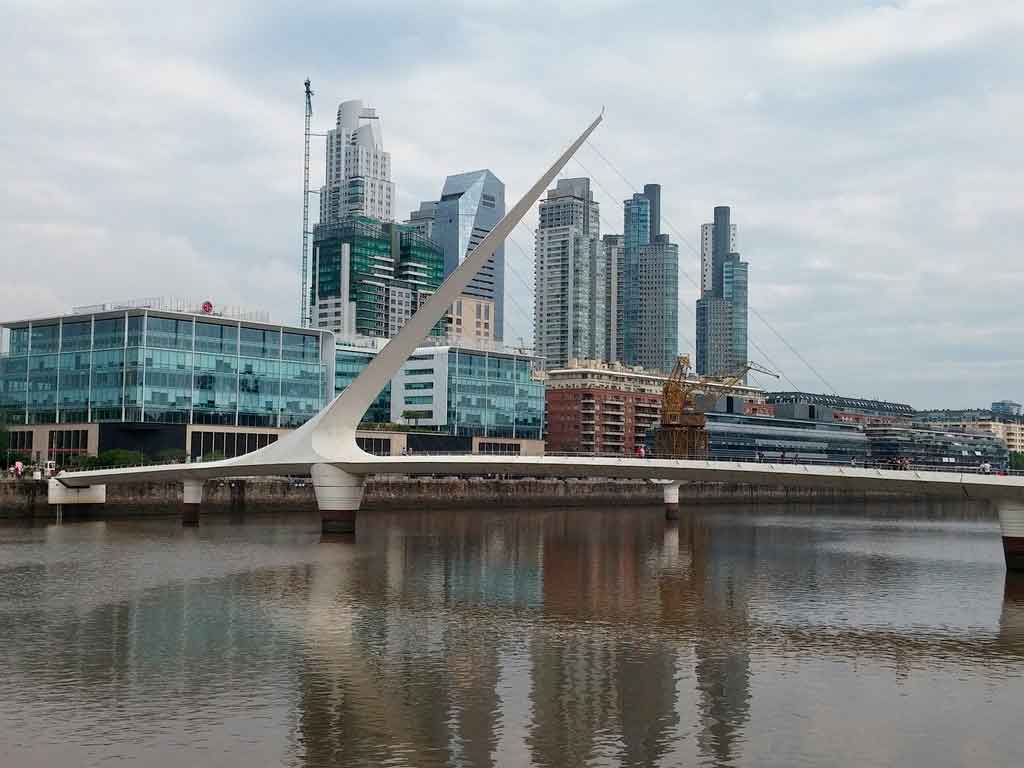 Pontos turísticos em Buenos Aires puente de la mujer