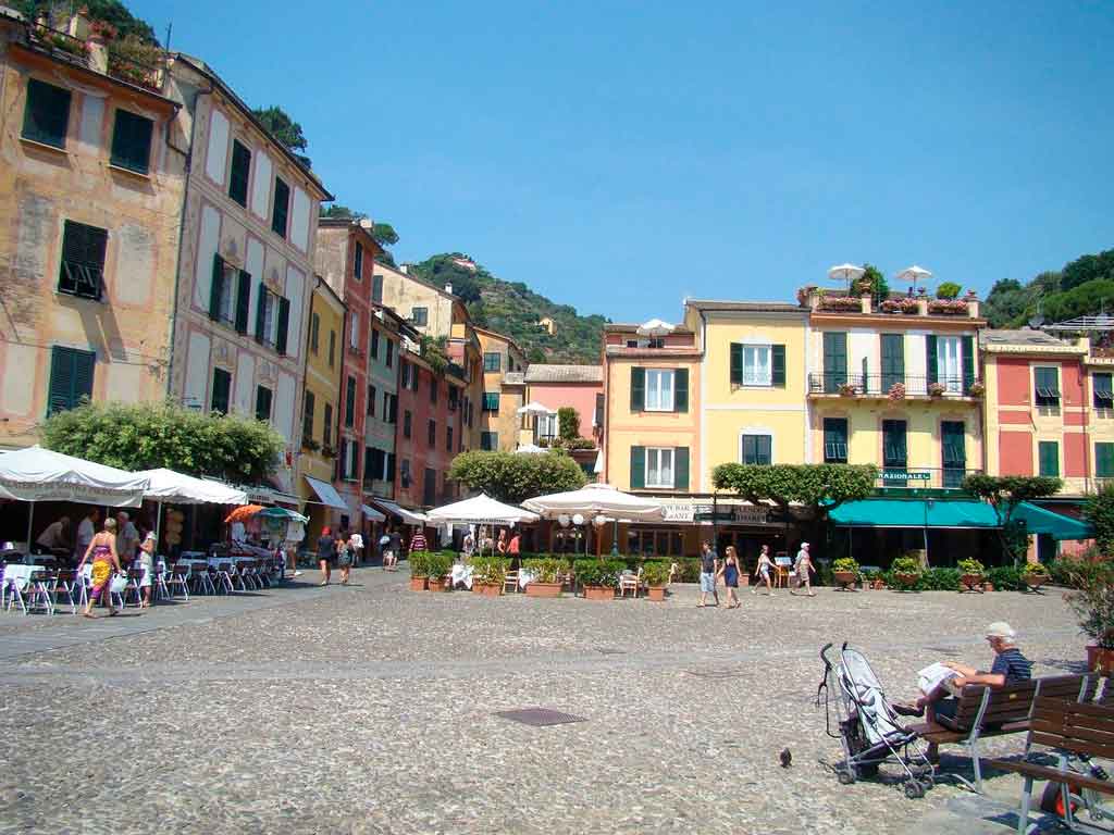 O que fazer em Portofino praça Martiri de Olivetto