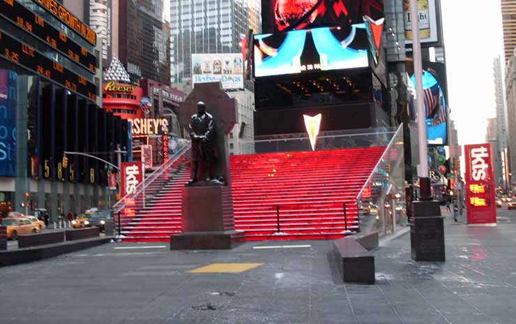 Escadaria Vermelha na Times Square