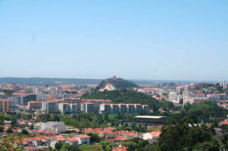 Onde fica Leiria, Portugal?