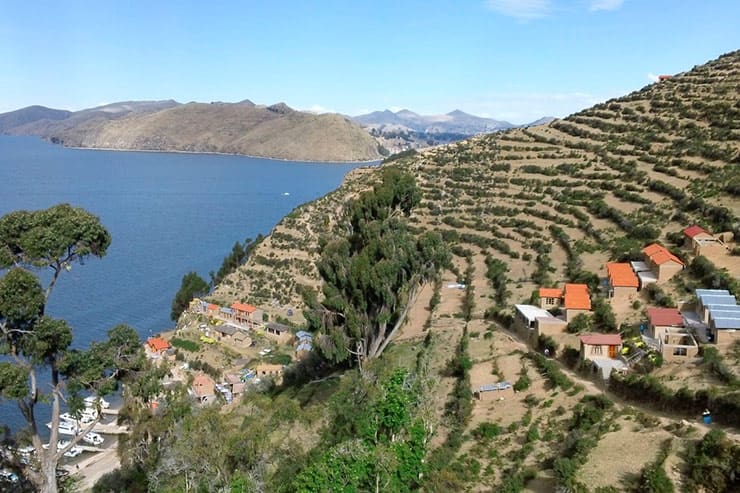 Qual a altitude da cidade de Cochabamba?