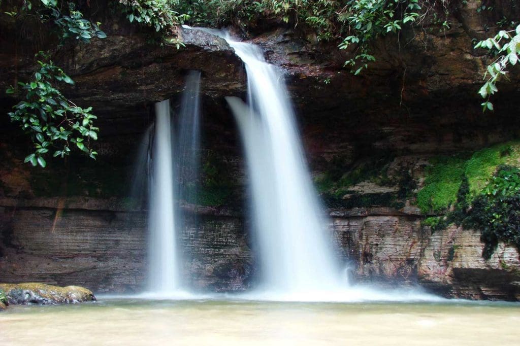 Cachoeira da Pedra Furada