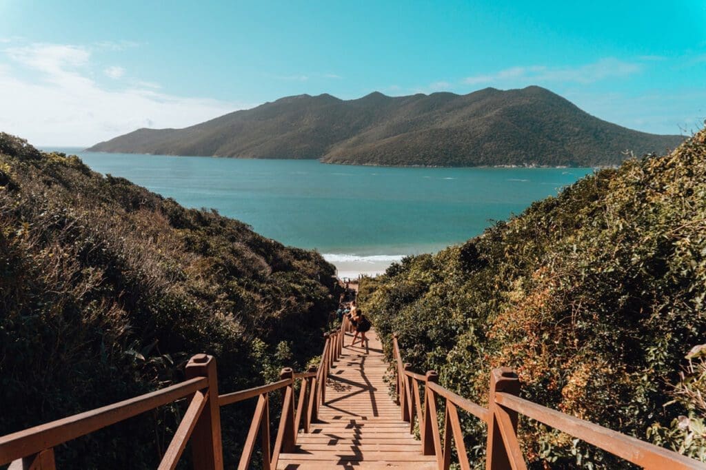 Como faz para ir a Ilha do Cardoso?